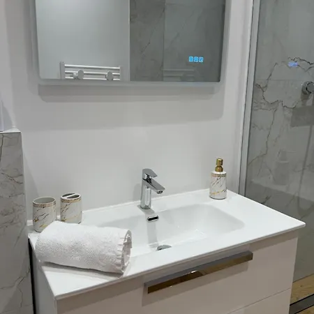 Tres Grand Neuf 50 M Du Port Lovely Charrons 2 Apartment