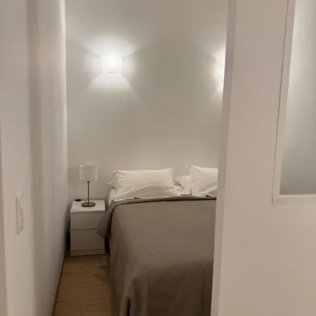 Apartment Tres Grand Neuf 50 M Du Port Lovely Charrons 2
